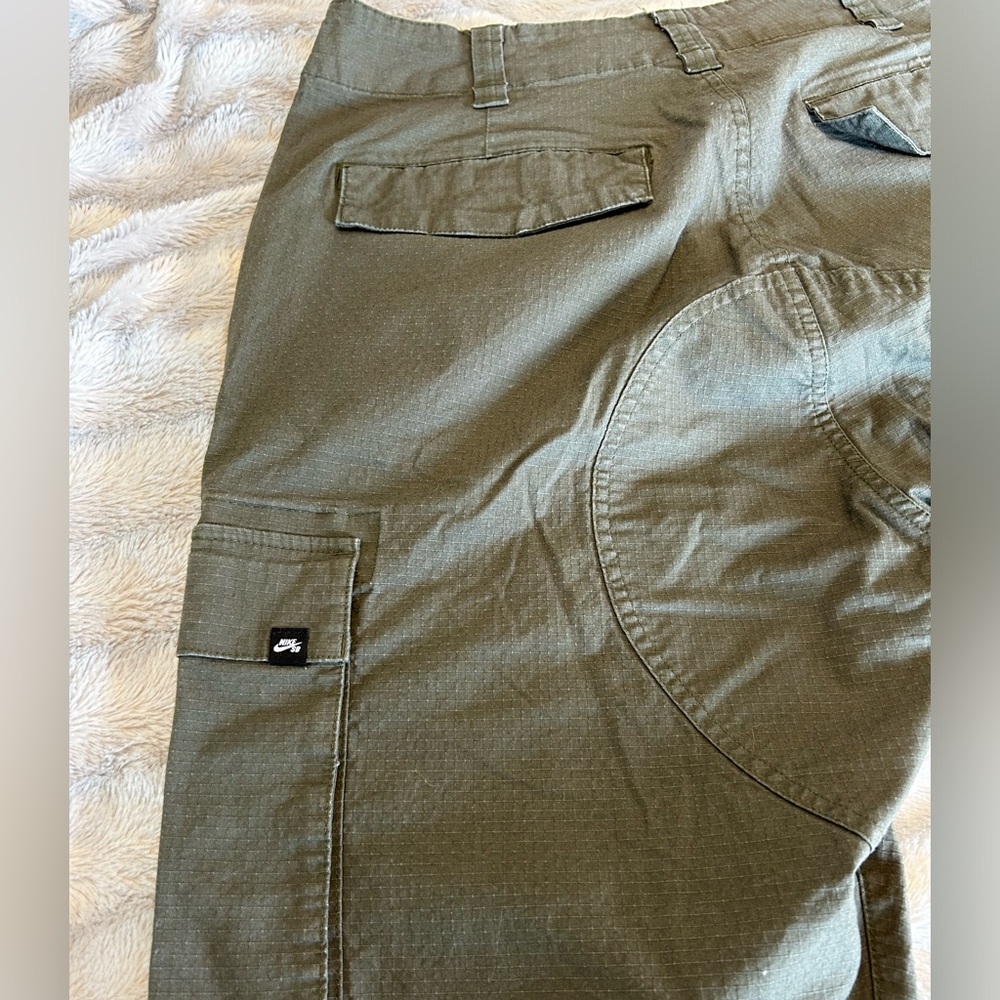 Nike SB Skate Cargo Pant Green Men’s Size 34 - Picture 6 of 13